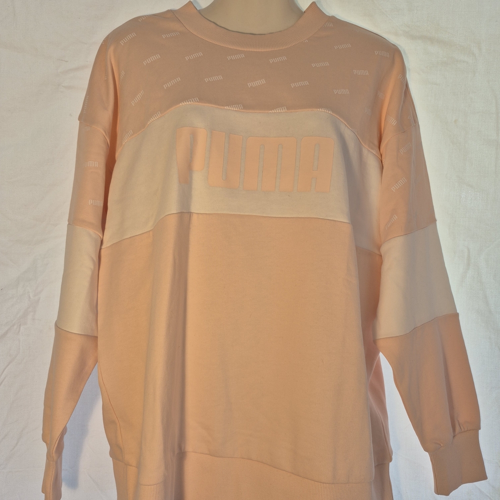 🧡 PUMA AOP Crew Sweatshirt - Peachy Pink - Size M (NWT) 🧡